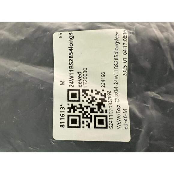 NWT Halara high neck long sleeved key hole back Black M - Picture 6 of 6